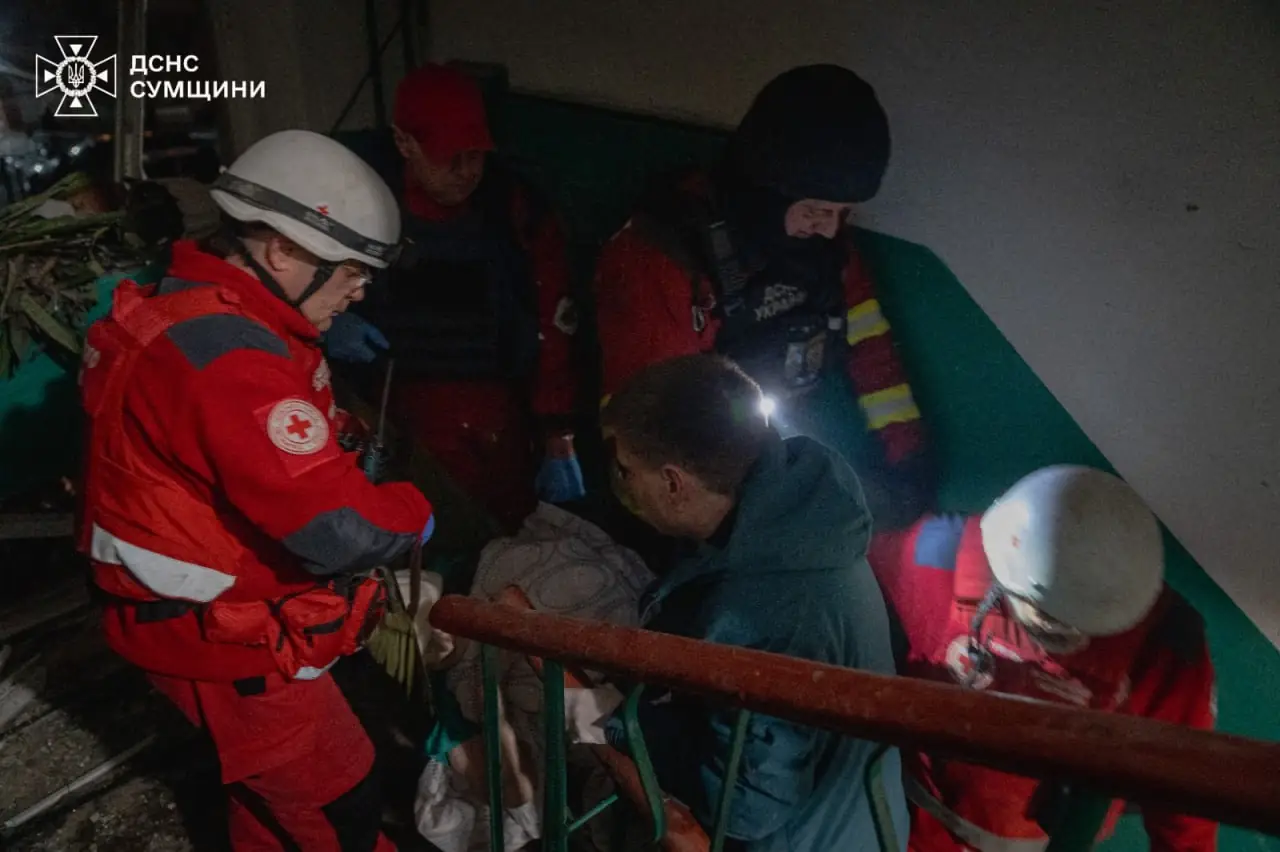 evakuacia z poshkodzhenoho budynky v sumakh