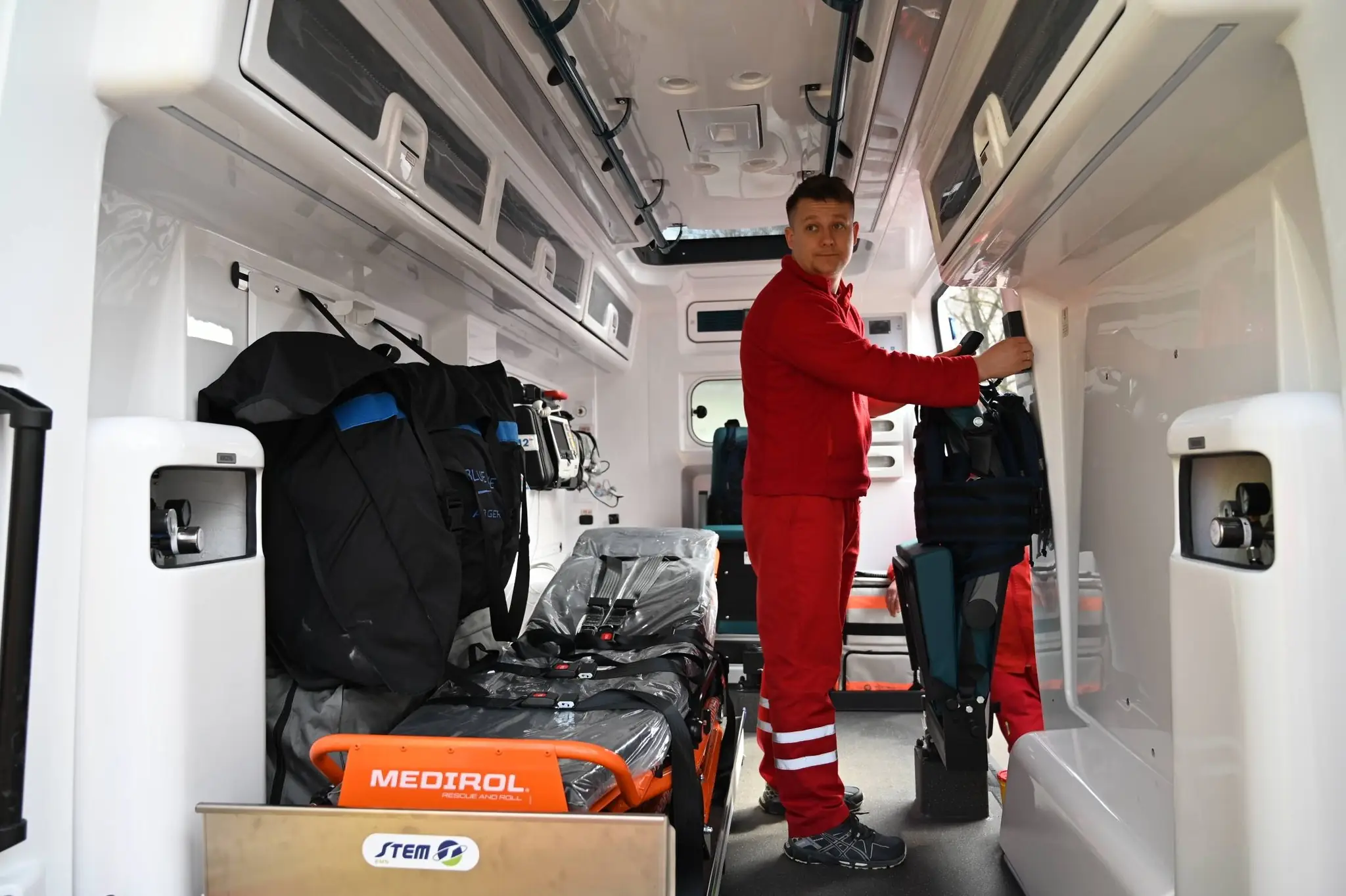 Оснащення реанімобіля сумської екстренки