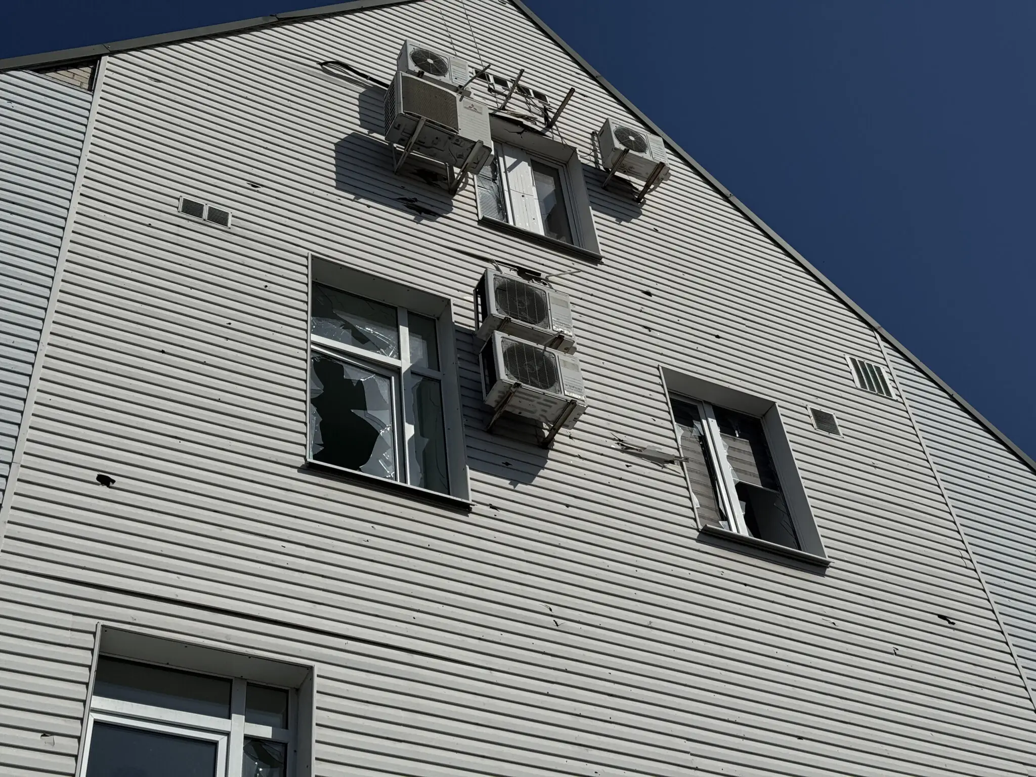 Пошкоджена приватна клініка в Сумах