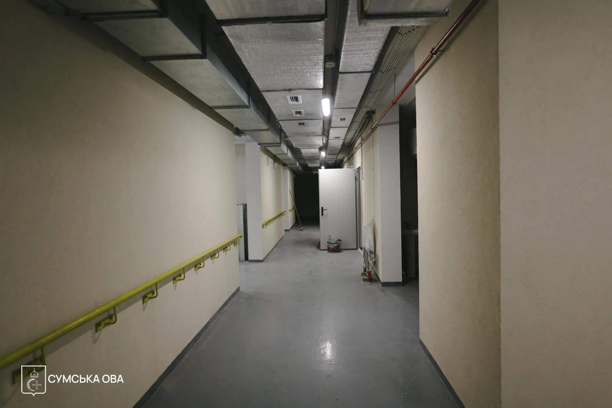коридор в підземній школі в Сумах
