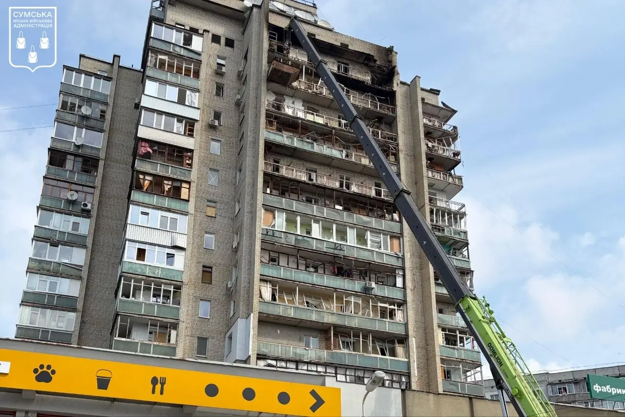 відновлення покшоджених багатоповерхівок в Сумах