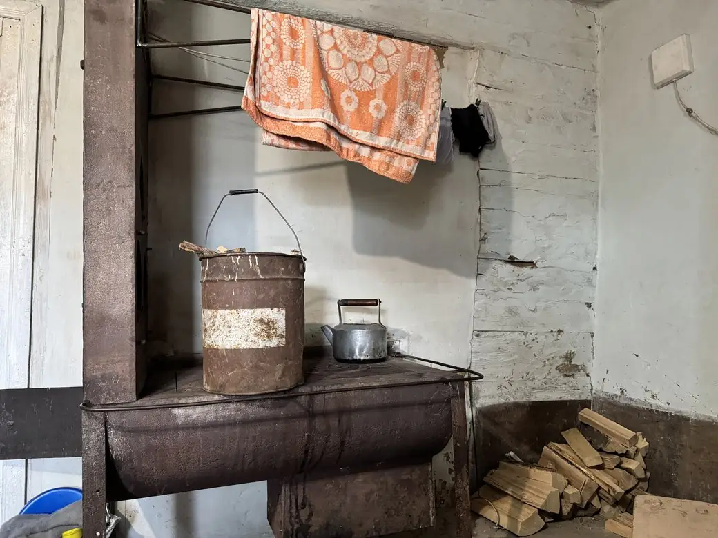 піч в будинку в селі Зацарне