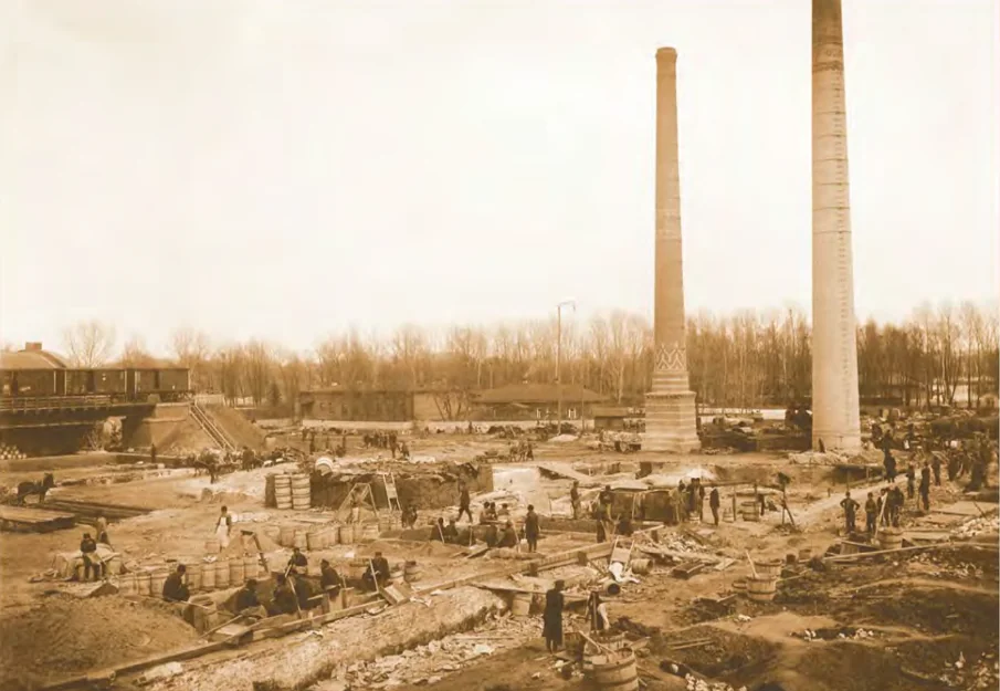 Будівництво заводу