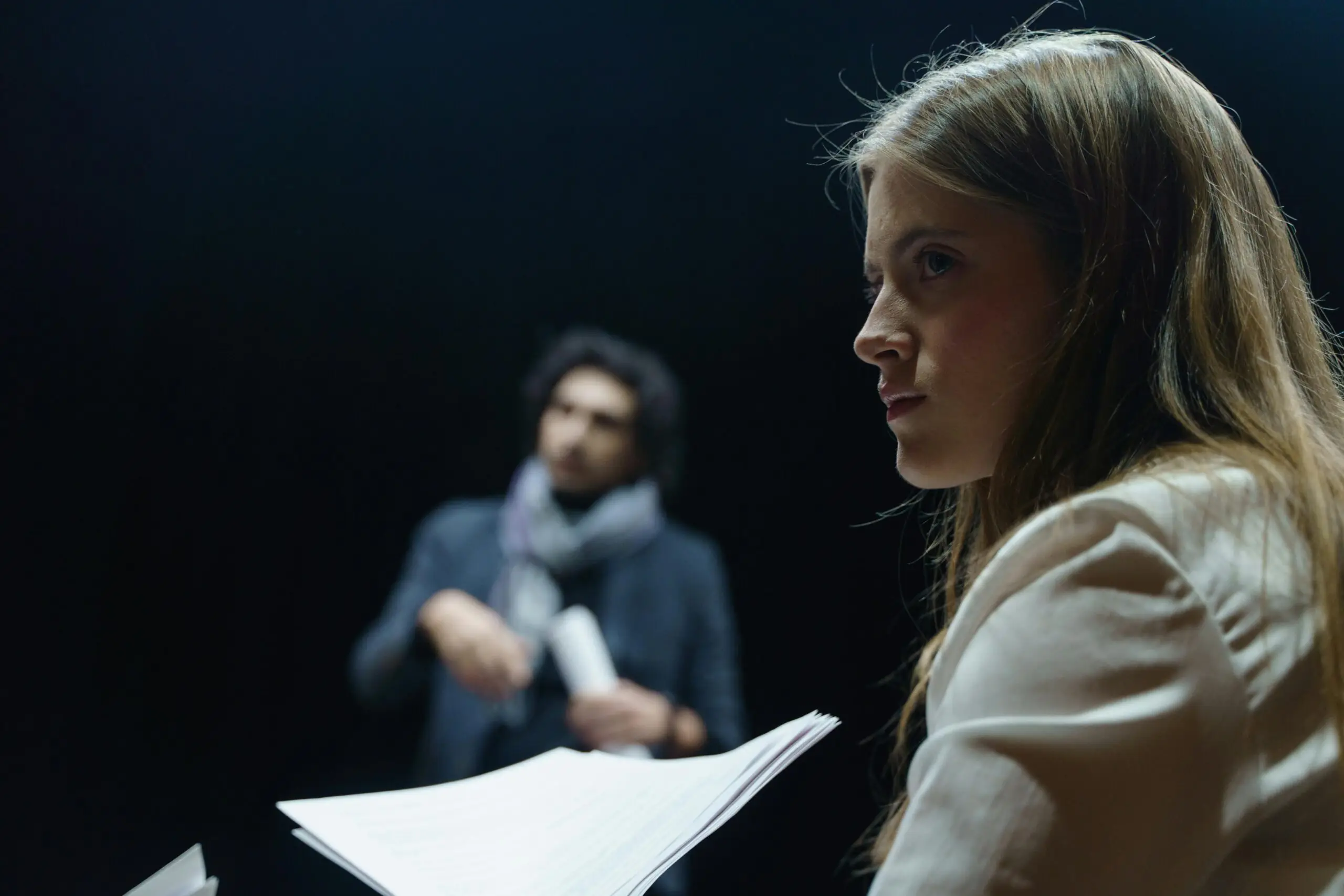 жінка в плейбек-театрі