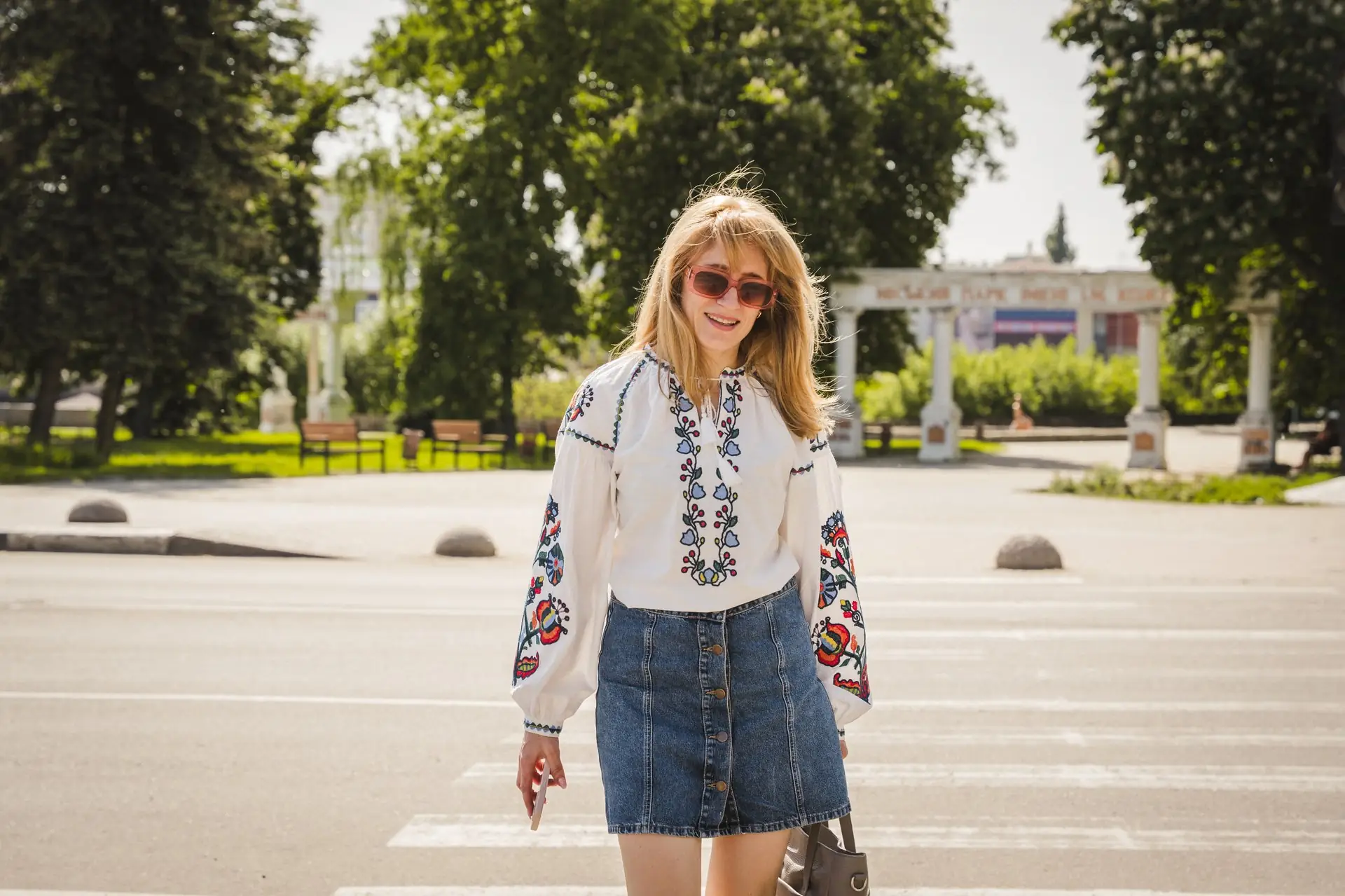 bila vyshyvanka podruha park kozhedub