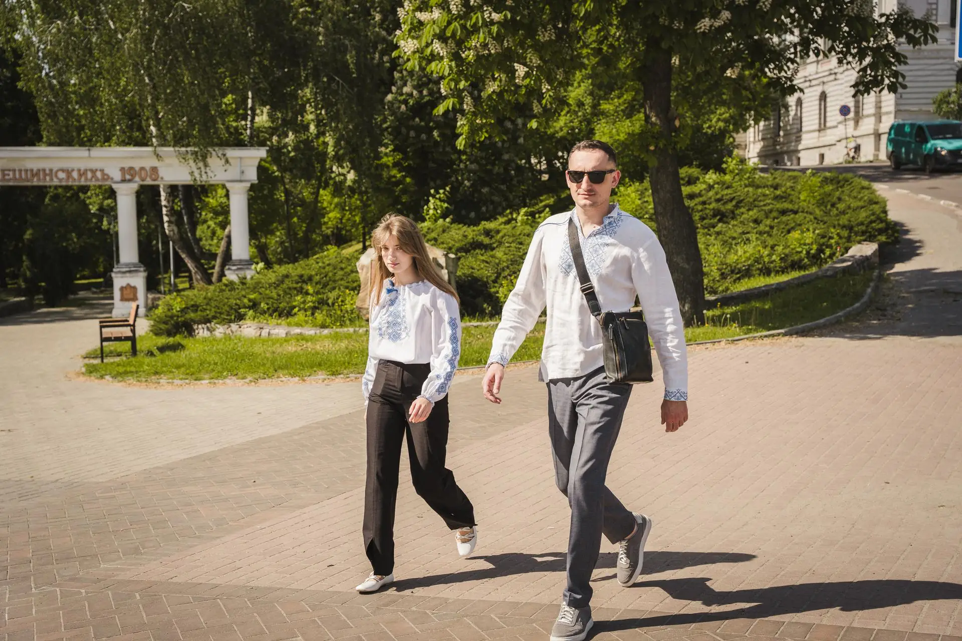 para kolonada svyato vyshyvanky