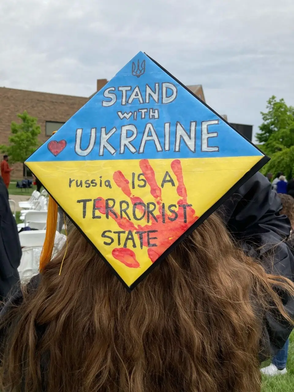 Випускний капелюх Софії Міхайліченко в Америці