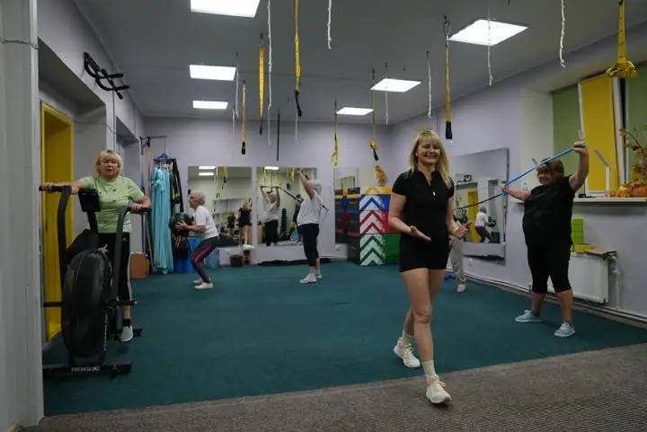 Безплатний фітнес для жінок 60+