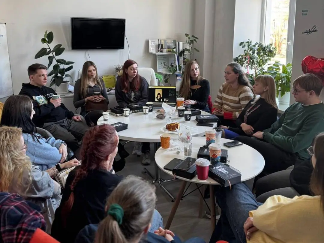 Поговори зі мною про книжки