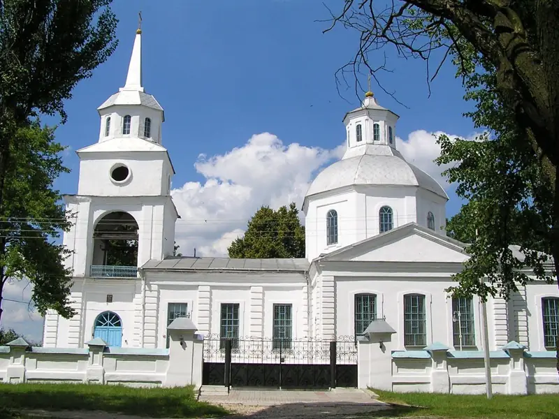 Благовіщенський храм у Тростянці