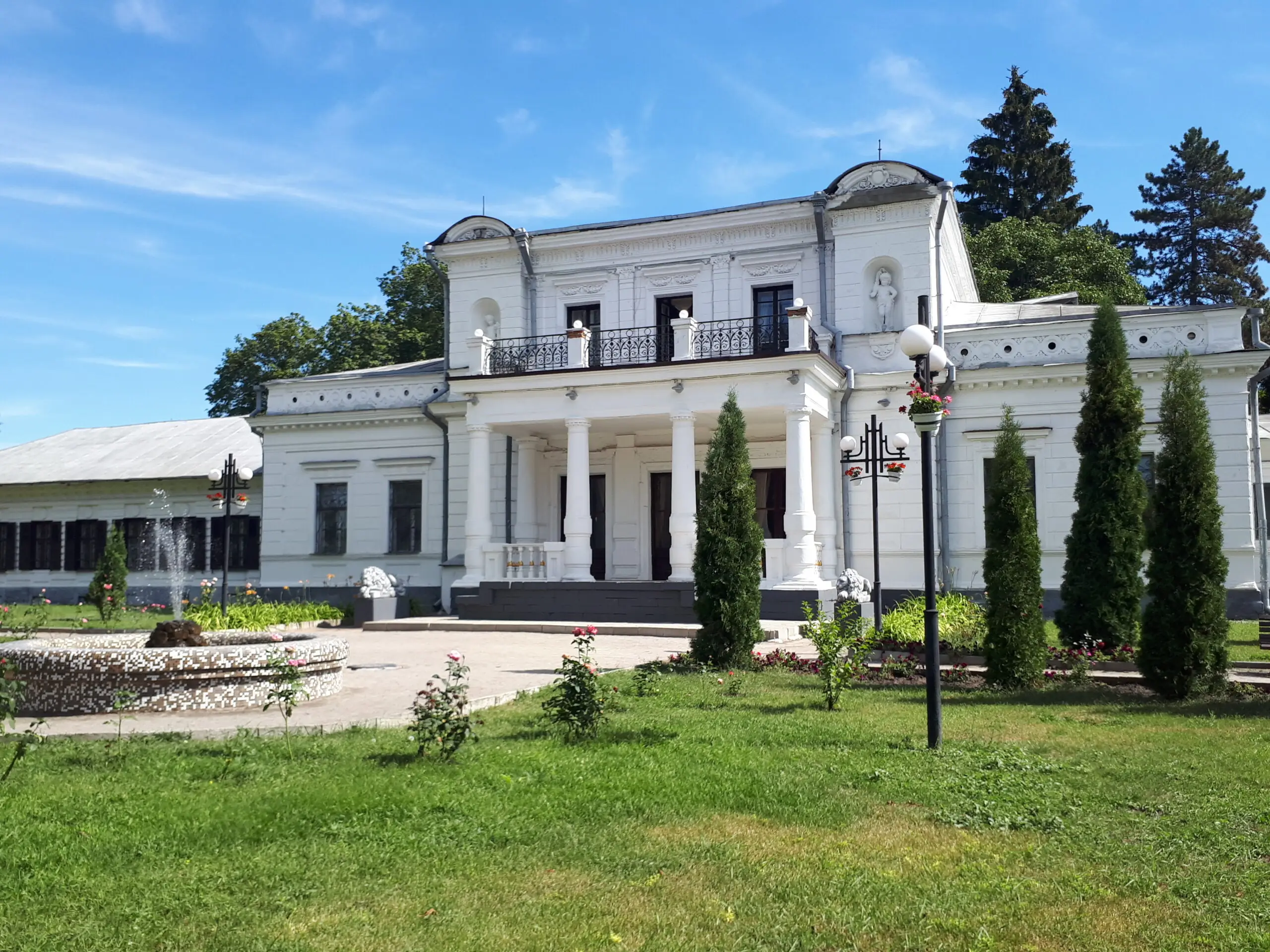 Садиба Кеніга в Тростянці