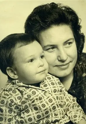 halyna bahriana Галина Багряна