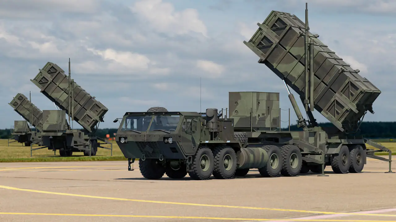 kerovani aviabomby Зенітна установка Patriot може збивати російські літаки