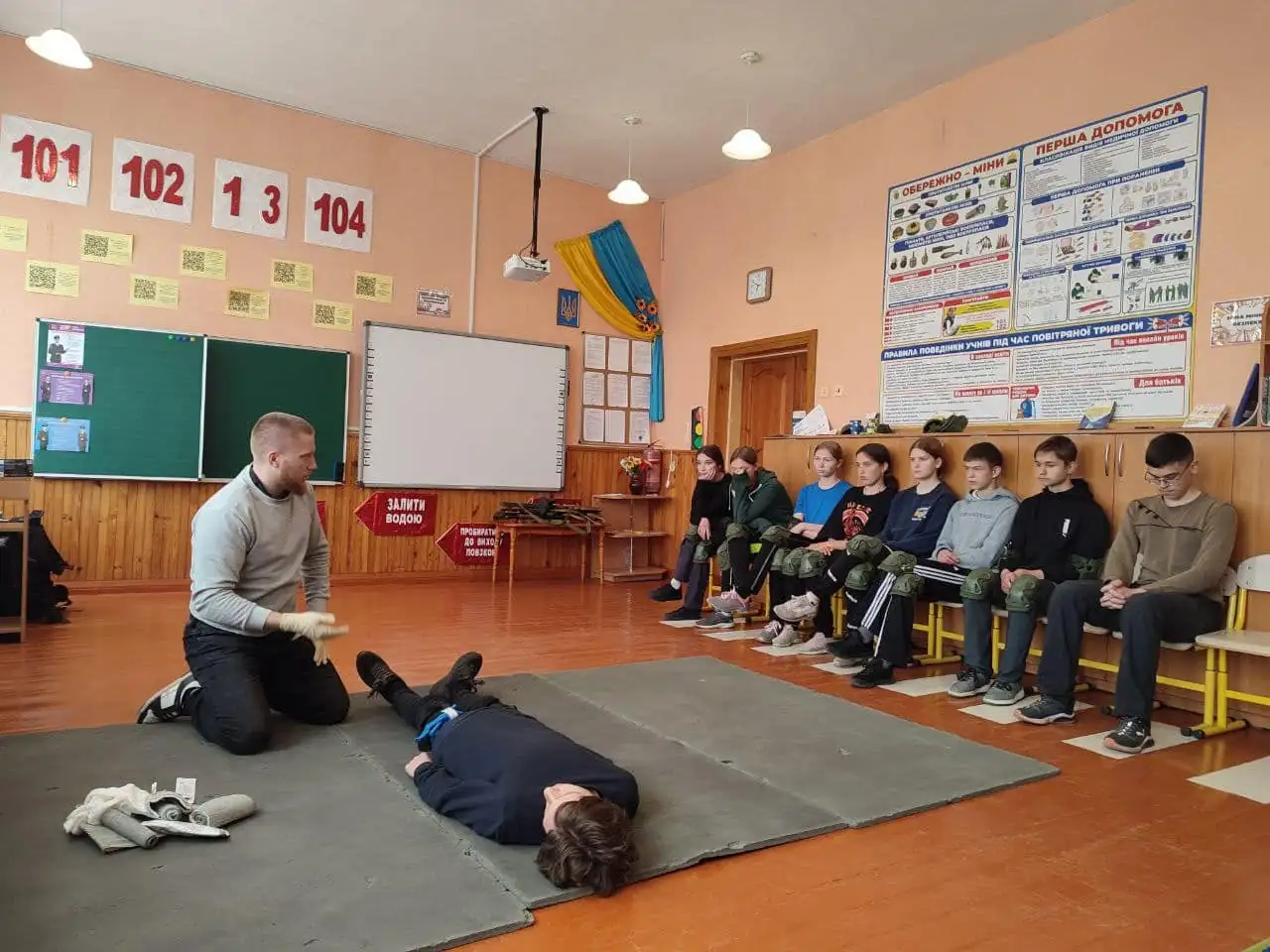 Тренінг з домедичної допомоги для підлітків від Центру нацспротиву