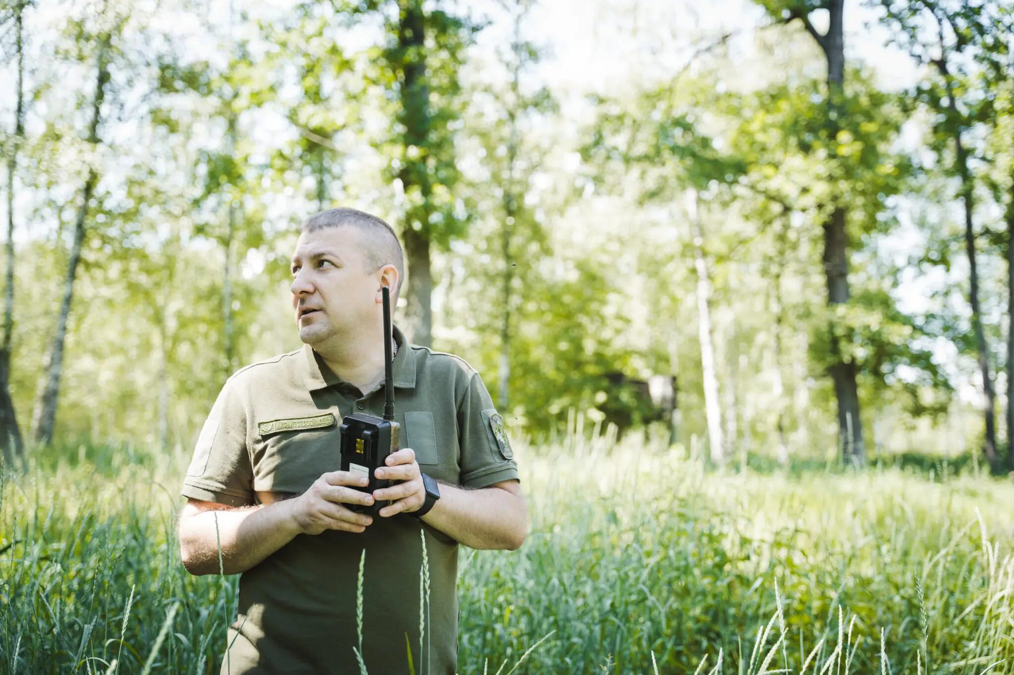 fotopastka v rukakh